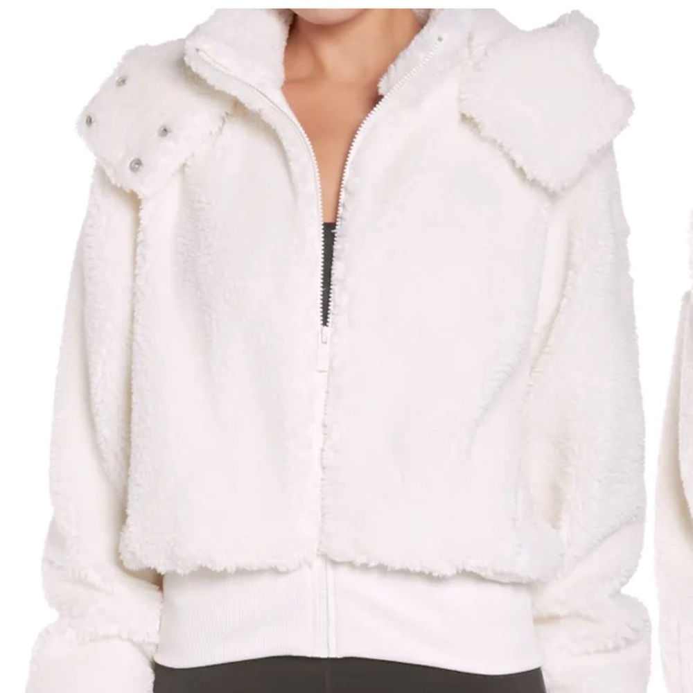 Alo Jacket in Ivory